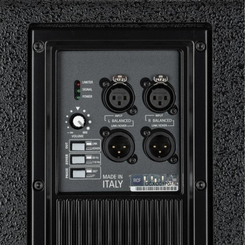 סאבוופר מוגבר RCF SUB 702-AS II – פאנל כניסות, יציאות ובקרה
