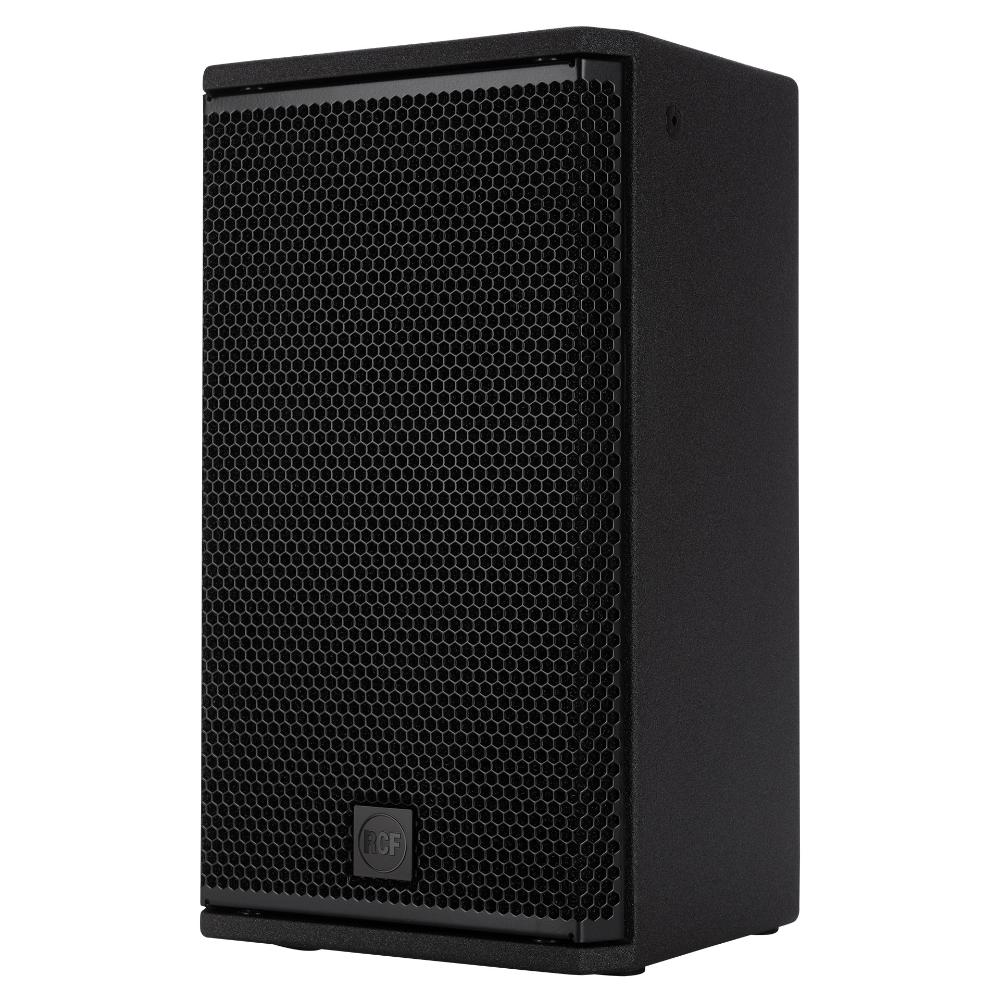 רמקול מוגבר RCF NX 910-A – מבט קדמי בזווית