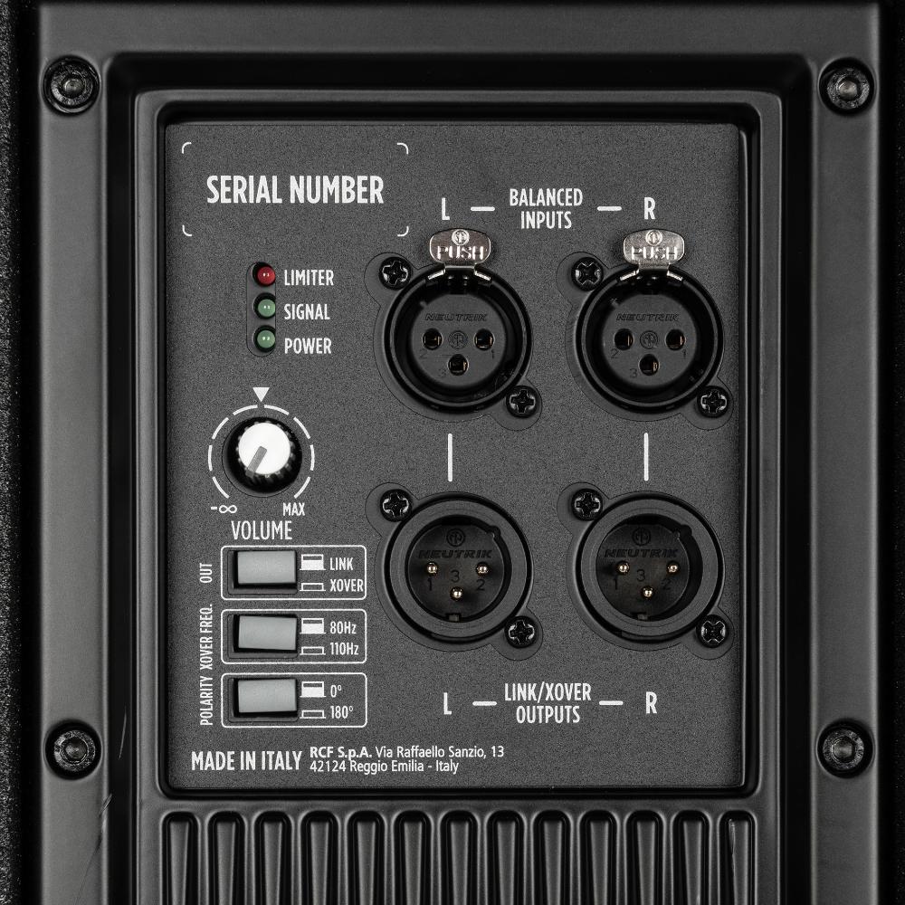סאבוופר מוגבר RCF SUB 708-AS MK3 – פאנל כניסות, יציאות ובקרה