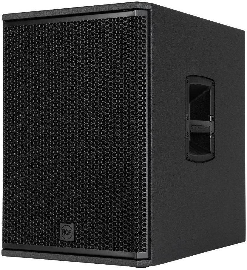 סאבוופר מוגבר RCF SUB 15-AX, מבט שלושת־רבעי