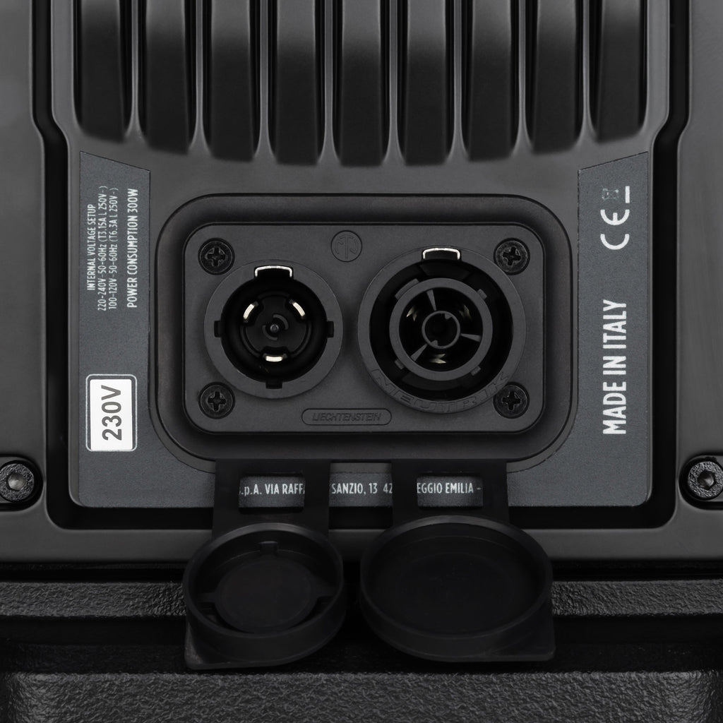 רמקול מוגבר RCF ART 945-A, תקריב על מחברי powerCON TRUE1