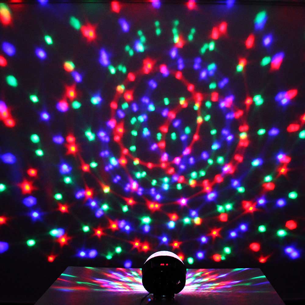 כדור אורות לד L SOUND BALL — האפקט בחדר חשוך