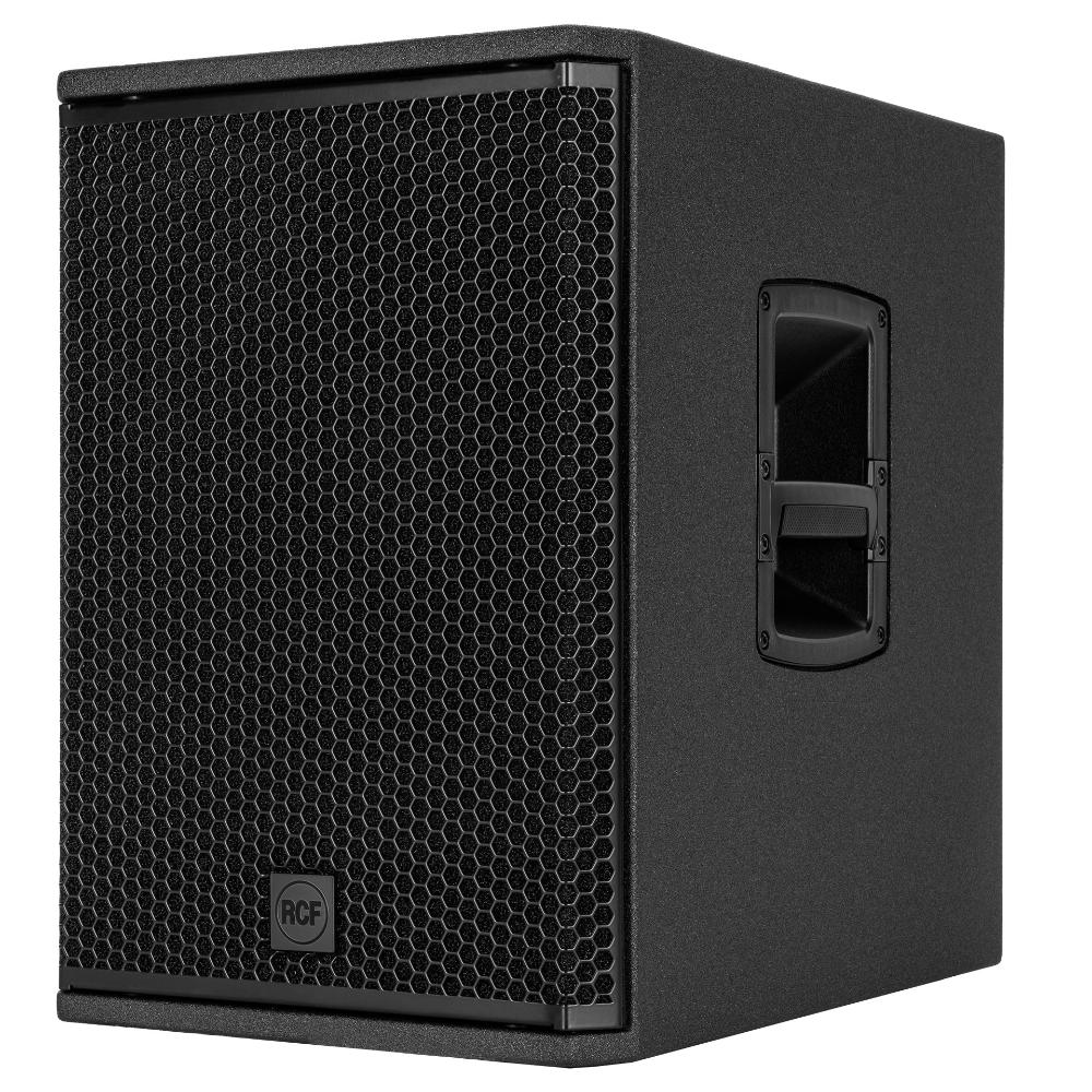 סאבוופר מוגבר RCF SUB 702-AS MK3 – מבט קדמי בזווית