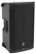 רמקול מוגבר Mackie Thump12v4 – מבט שלושת־רבעי מהצד השני